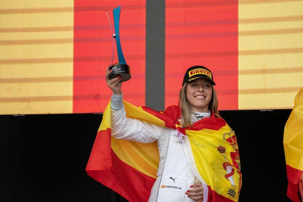 Nerea Martí en uno de los pódiums obtenidos durante la temporada.